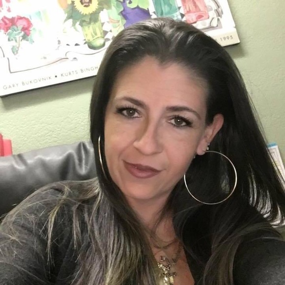 Meet your Posher, Heather - Picture 7 of 10